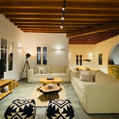 Patron Pool By Mykonos & More Vila
